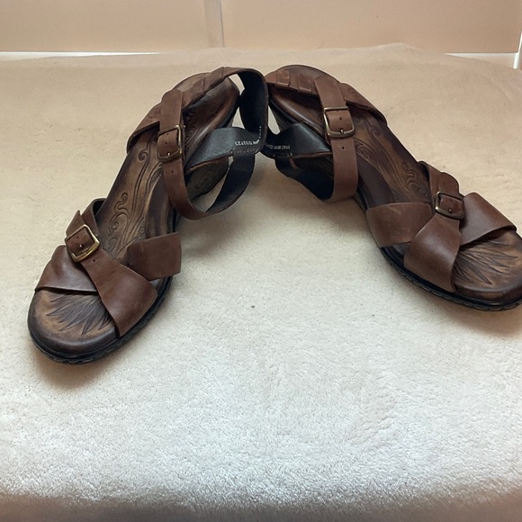 Born Dark Brown Women's Sandals - Picture 3 of 7